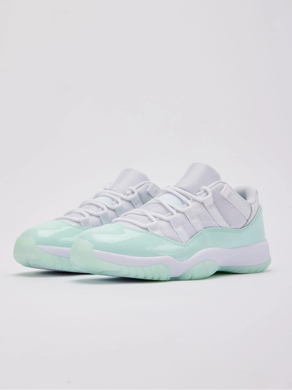 Women’s Jordan Air Jordan 11 Retro Low 'Igloo' sneaker tennis shoe